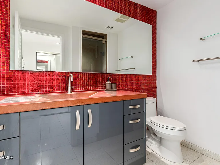 5018 N 71st Pl — Photo 12
