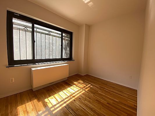 3rd image of 284 Mott St APT 1d