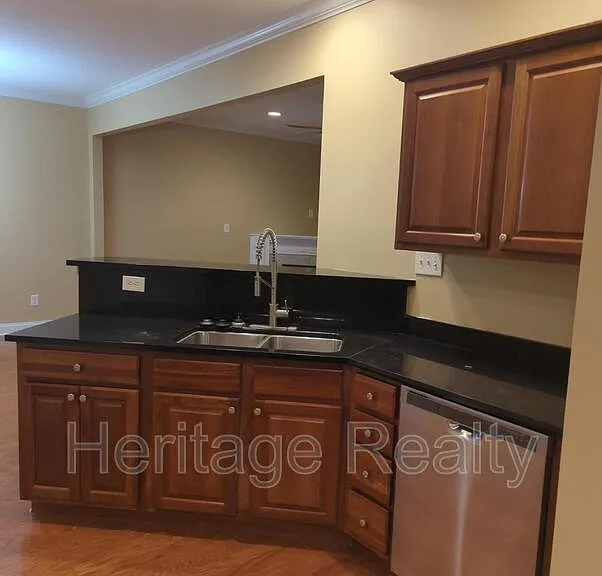 655 Yorkland Way #1 — Photo 8