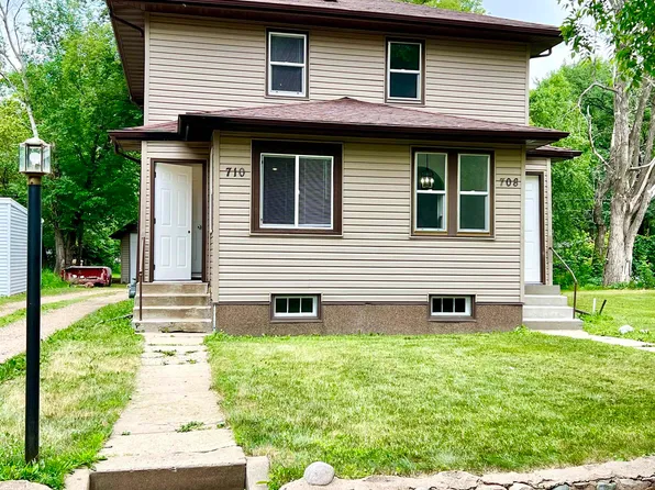 708 5th St NE, Minot, ND 58703