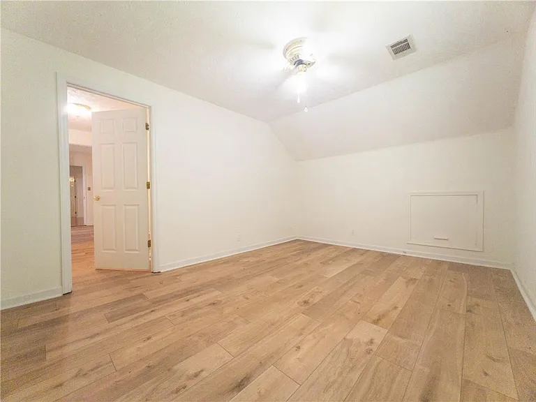 965 Millbrook Ct — Photo 19