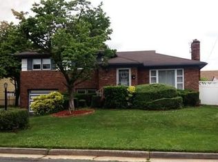 1310 E Blancke St, Linden, NJ 07036