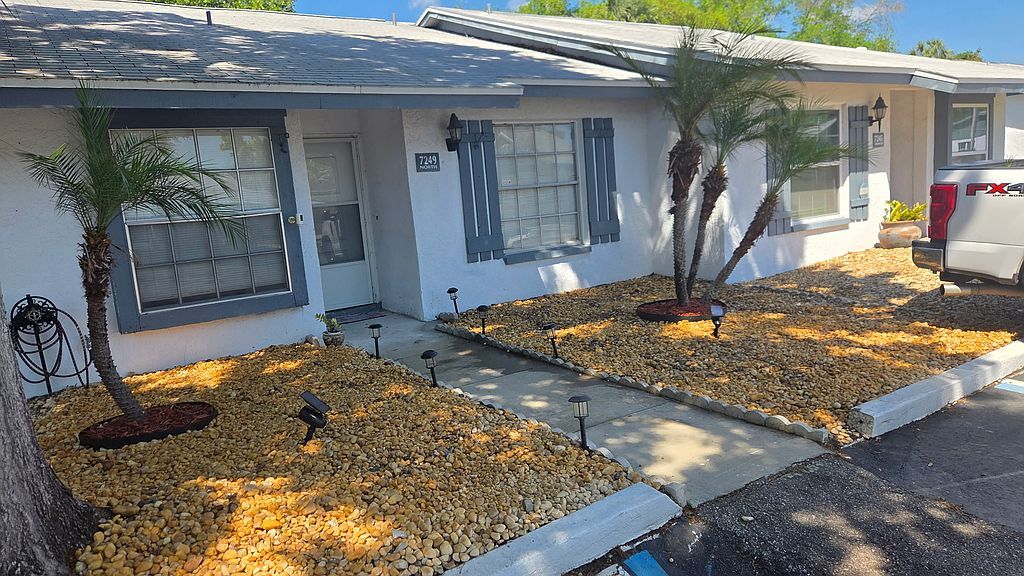 7249 Parkside Villas Dr N - Property Image