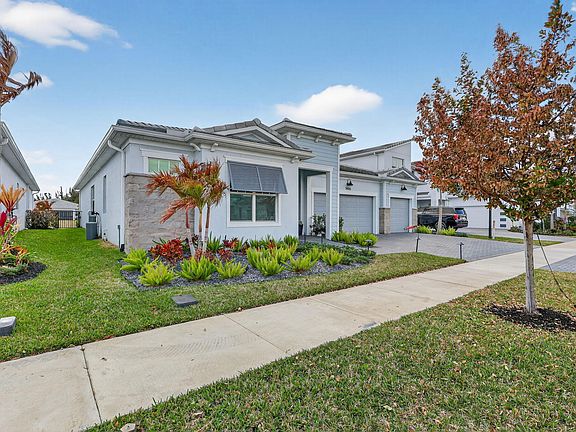 5th image of 14100 SW DELILAH Way