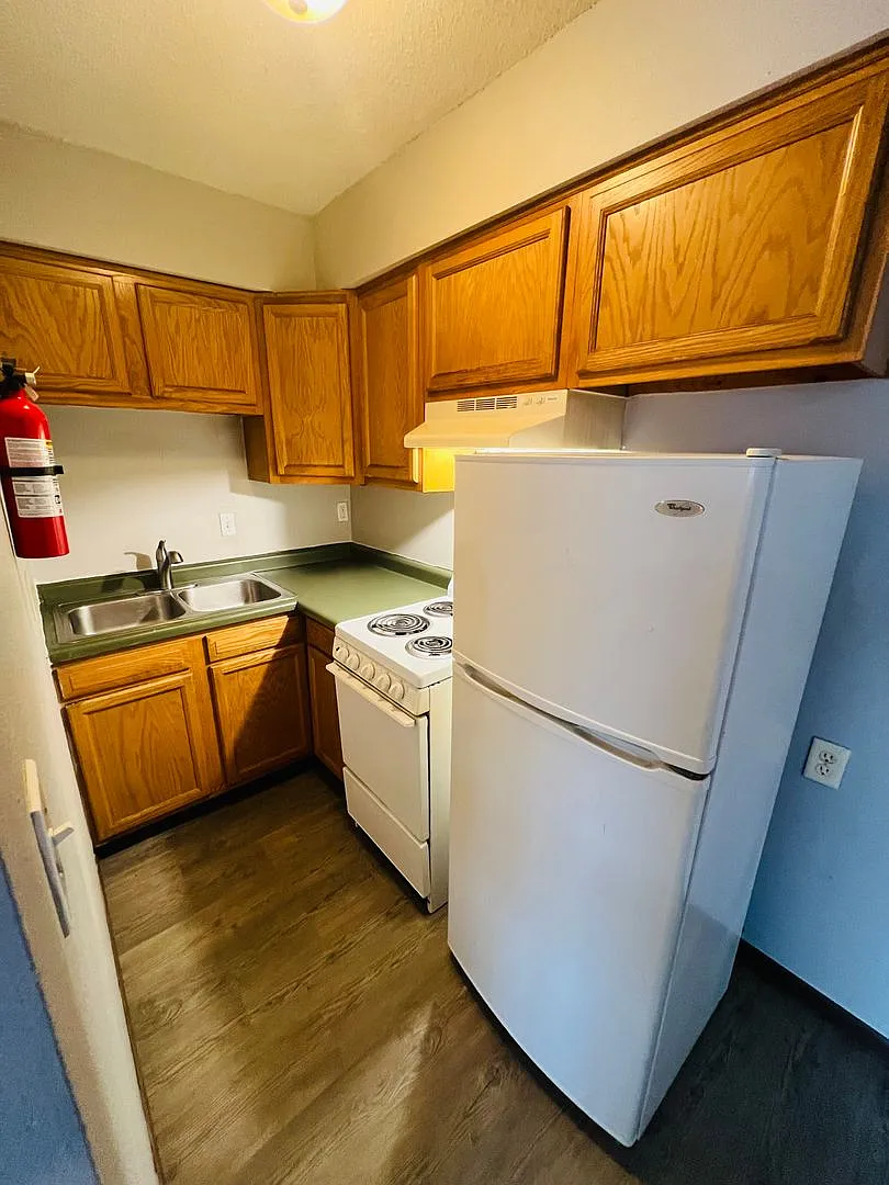 1 Bedroom Units Available — Photo 4