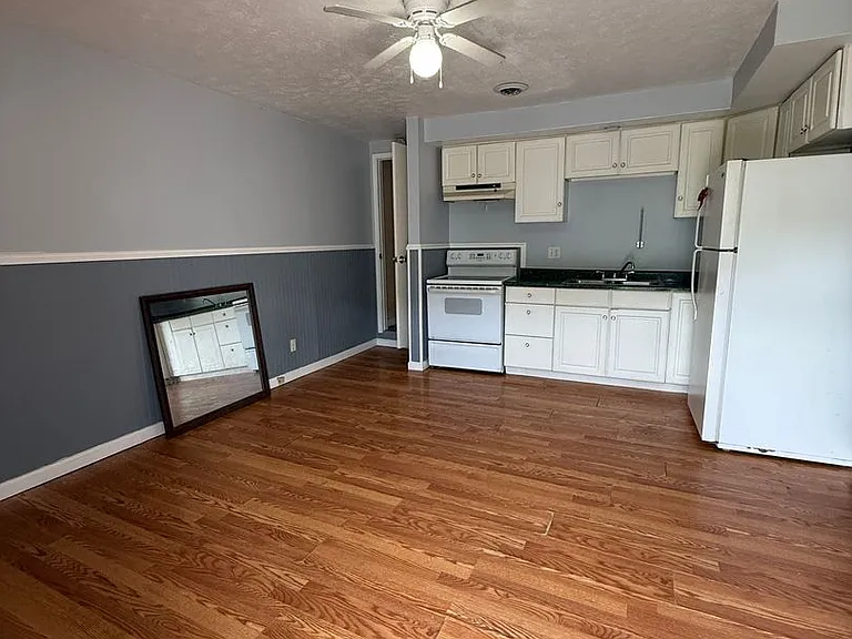 Harley Drive — Photo 3
