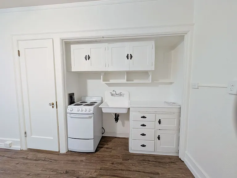 Morrison Street Apartments — Photo 13