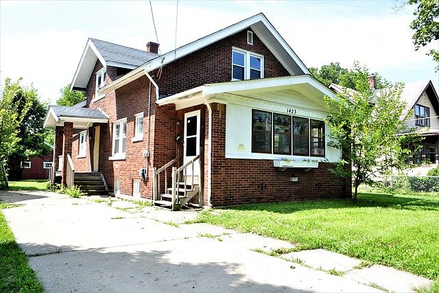 1st image of 1423 15th Ave