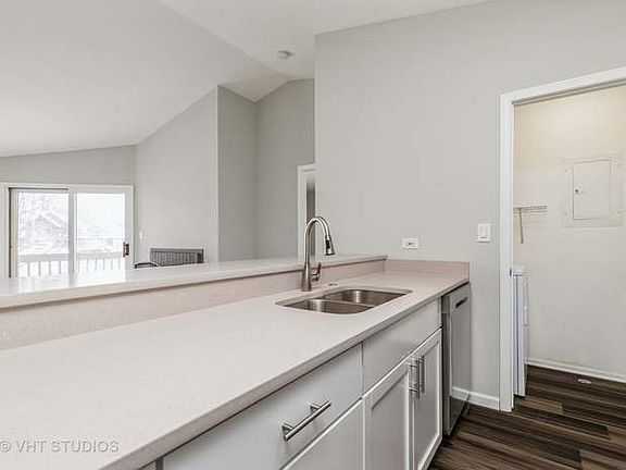 4th image of 1301 Cunat Ct APT 2A