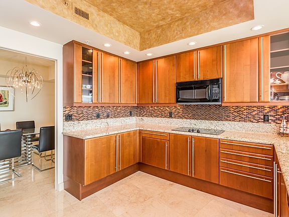 4th image of 411 N New River Dr E APT 2704