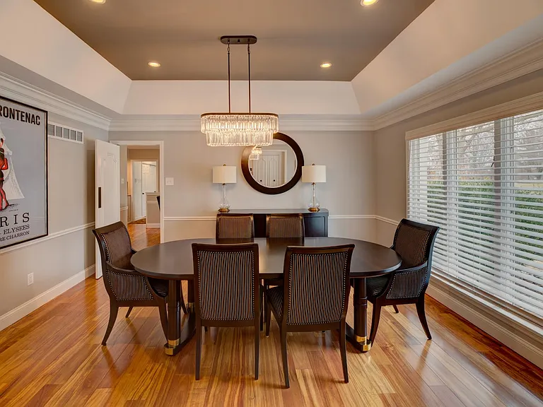10490 Frontenac Woods Ln — Photo 12