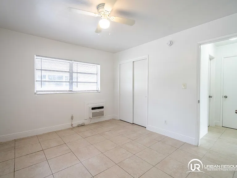 1812 NE 20th Ave #1 — Photo 14