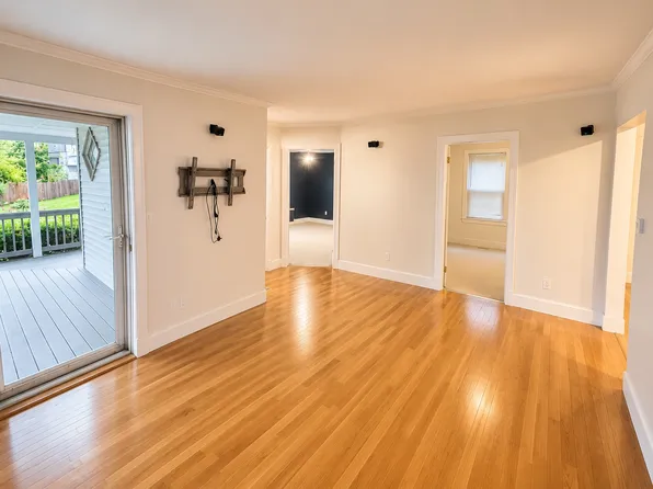 32 Massachusetts Ave Floor 1, Walpole, MA 02081