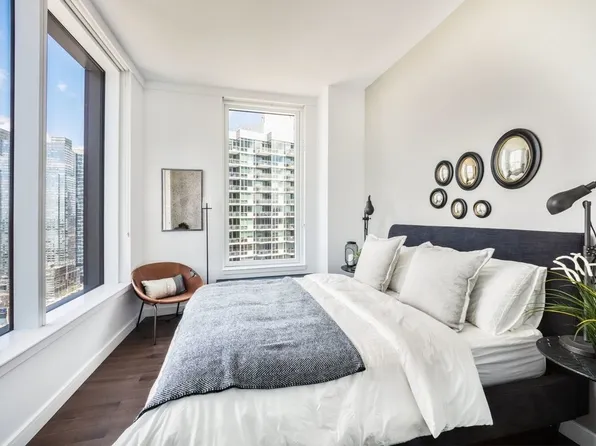 515 West 36th Street image 4 of 23