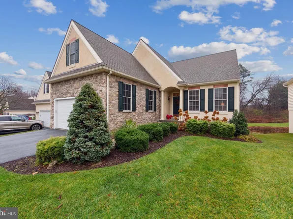 110 Longo Dr, Avondale, PA 19311