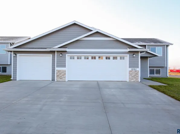 1001 Birch St, Harrisburg, SD 57032