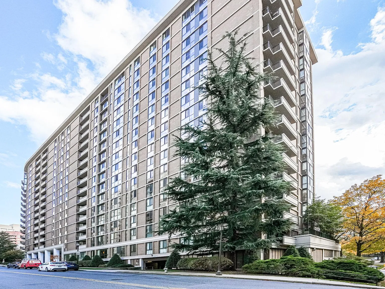 2 bed, 1373 sqft, $3,750 — Photo 2