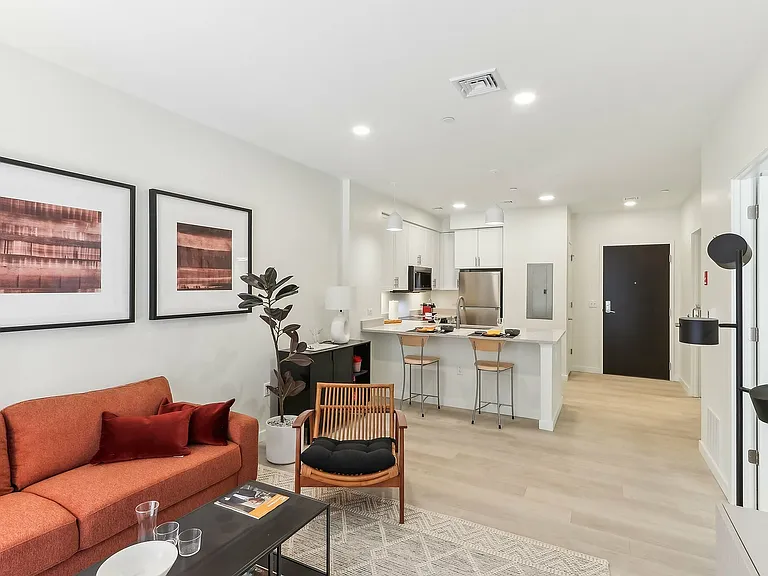 Model Apartment Home