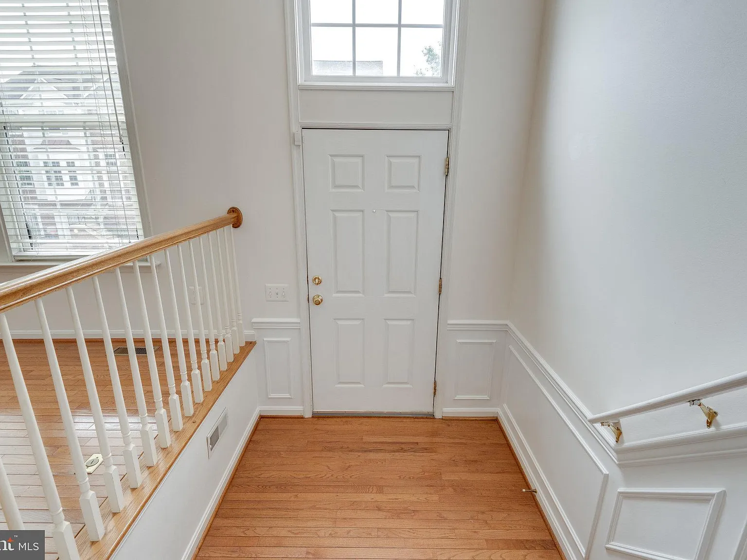 3 bed, 4.0 bath, 2161 sqft, $3,000 — Photo 4