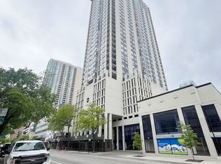 1122 N Clark St APT 1702, Chicago, IL 60610