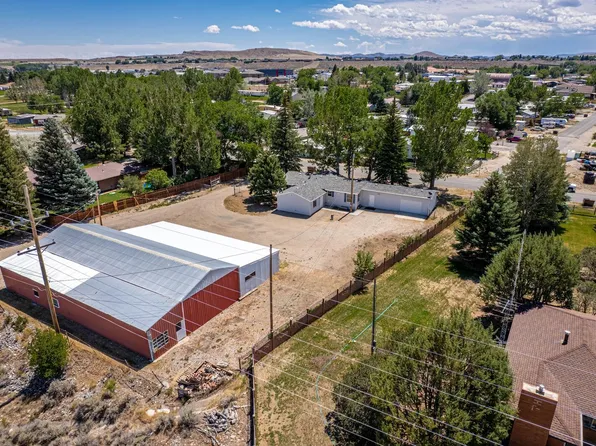 2707 E Avenue, Cody, WY 82414