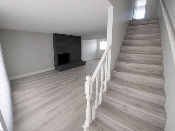 127 6th St #2, Seal Beach, CA 90740
