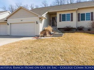207 Gas Light Ct SW, Cedar Rapids, IA 52404
