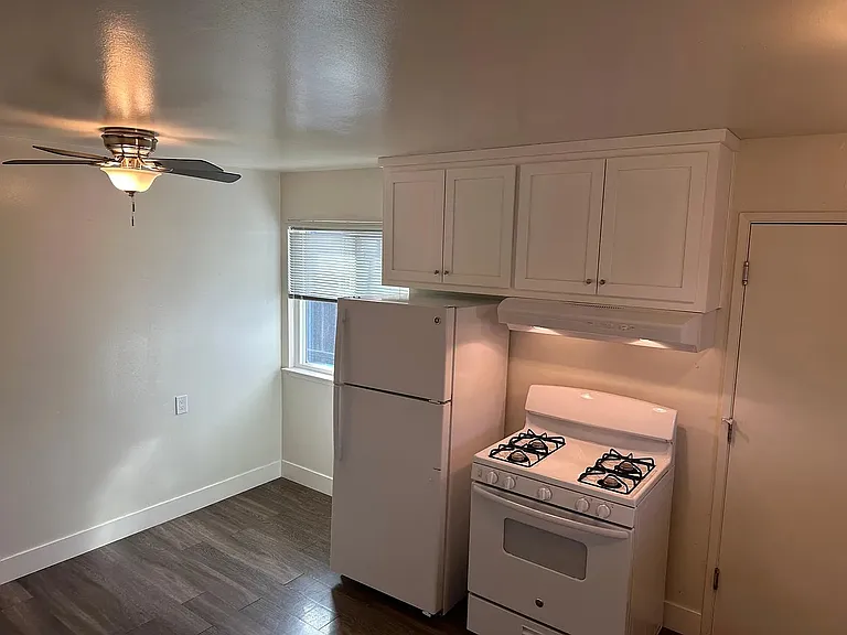 589 Johnston St — Photo 3