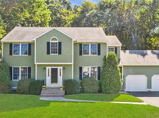 328 Brookline Dr, Warwick, RI 02886