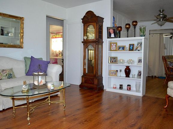 4th image of 54 Beechwood Dr