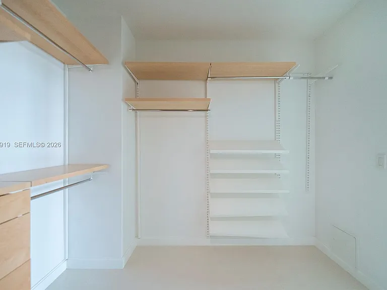 45 SW 9th St #4906 — Photo 25