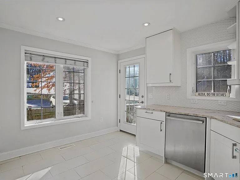61 Riverside Ave #1 — Photo 8