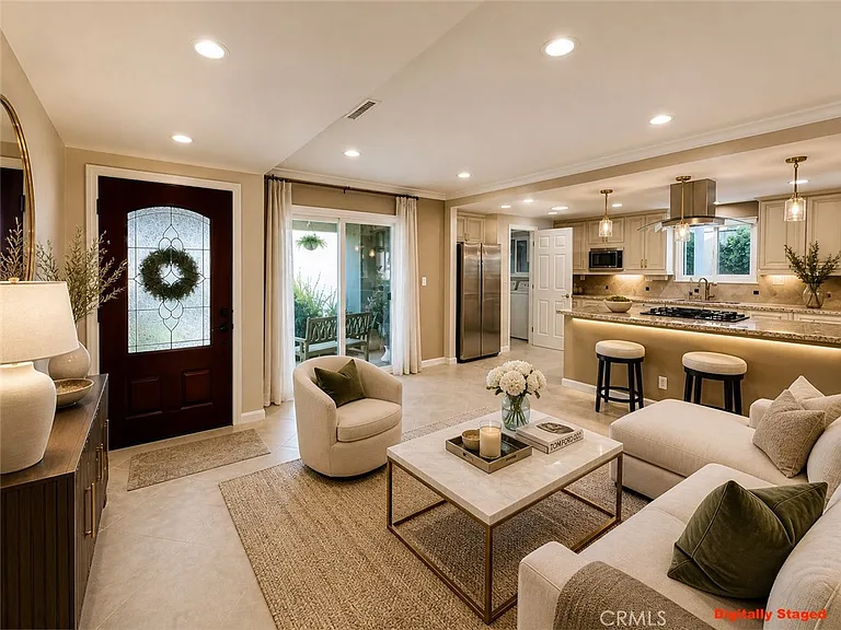18572 Avolinda Dr — Photo 8
