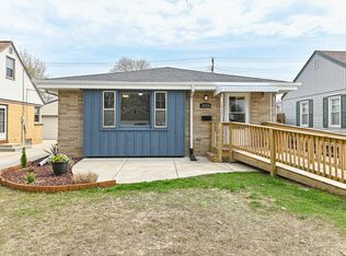 1024 S 110th St, West Allis, WI 53214