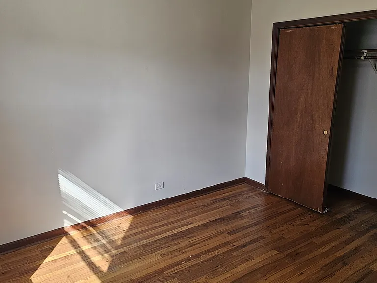 3153 W Argyle St #2W — Photo 10