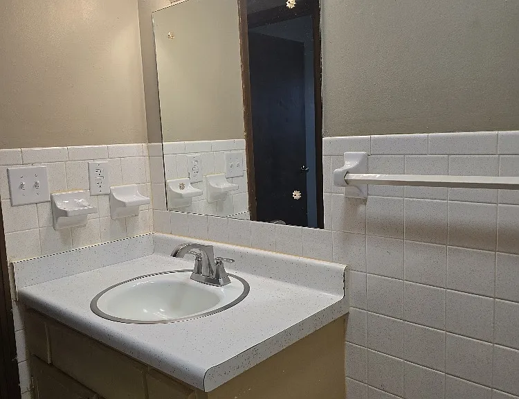 112 N 13th St #3 — Photo 7