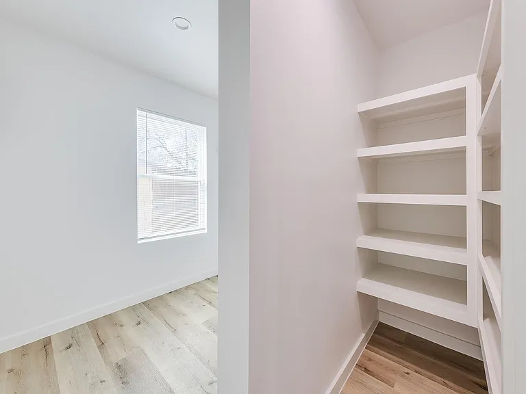 3635 Ward St — Photo 13