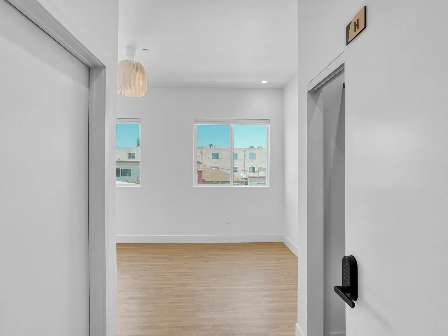 1 bed, $1,350 — Photo 4