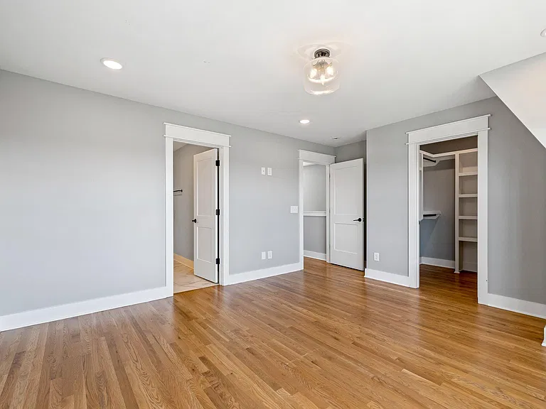 530 Edwin St #10 — Photo 31