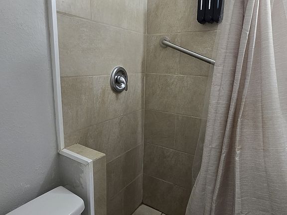 2nd image of 2709 N Bell Ave #4