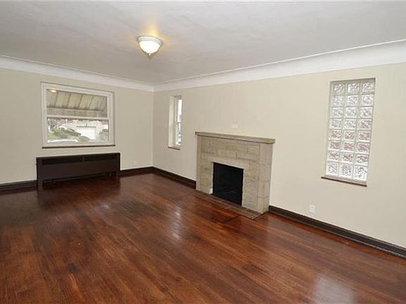 3rd image of 3930 S Clerose Cir