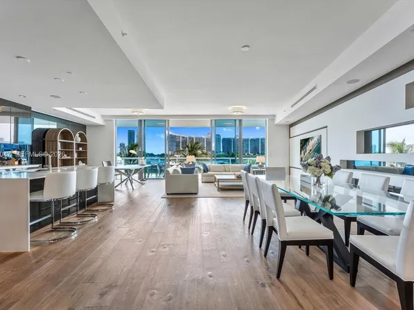 3300 NE 188th St APT 217, Aventura, FL 33180