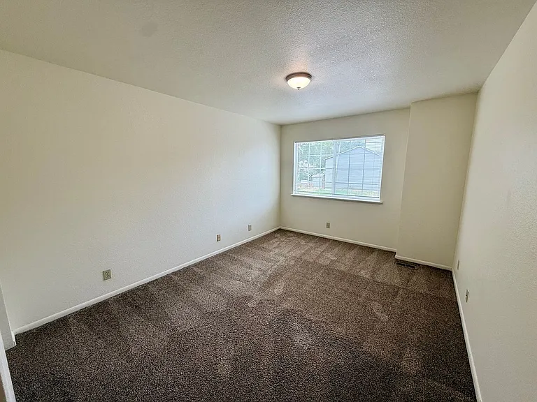 4848 Basswood Dr — Photo 15