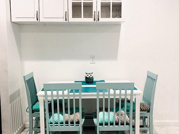 5th image of 32 Charles St #1