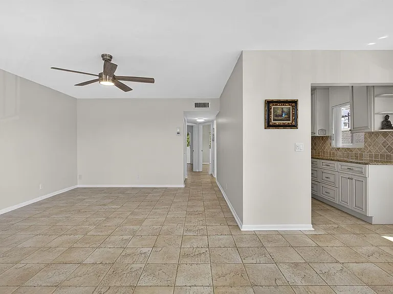 3402 Cynthia Ln #201 — Photo 12