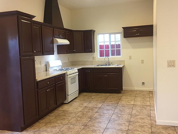 5th image of 507 Otis St Unit 2
