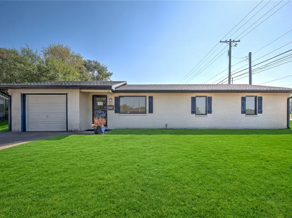 1311 SE C St, Bentonville, AR 72712