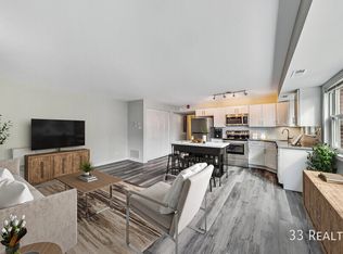 525 W Euclid Ave #1, Arlington Heights, IL 60004