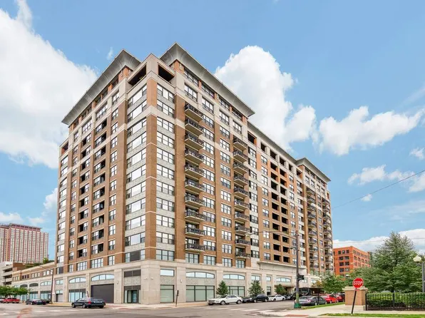 849 N Franklin St Unit 717, Chicago, IL 60610