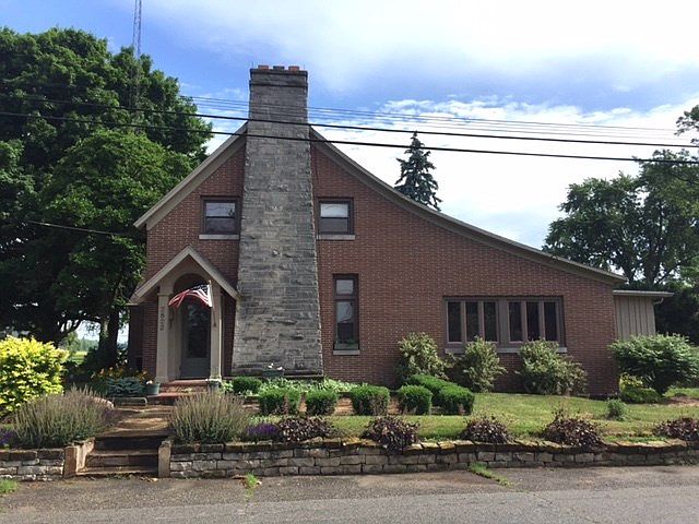 1st image of 2822 Barrett Rd